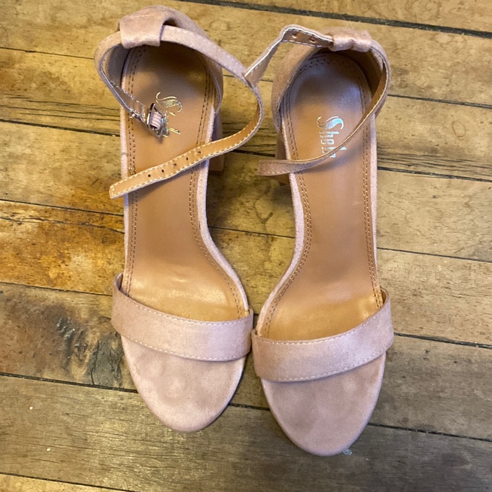 Strap blush heels - Picture 3 of 3